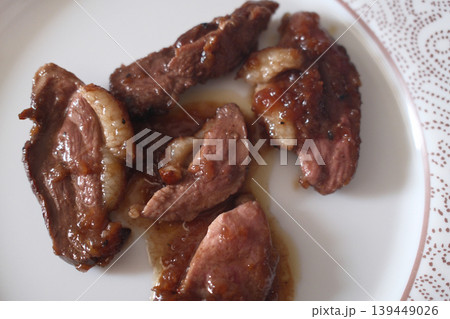 Cooked Duck Breast Magret with Crispy Skin Cooked Duck Breast Magret with Crispy Skin 139449026