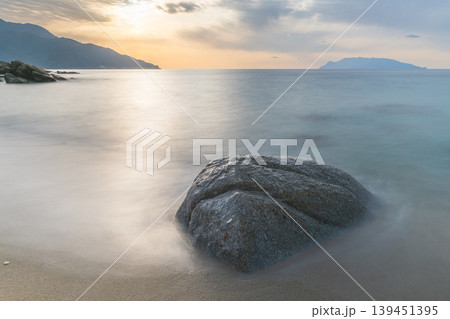海亀産卵地四瀬浜夕景 サンロード(冬 海亀産卵地四瀬浜夕景 サンロード(冬 139451395