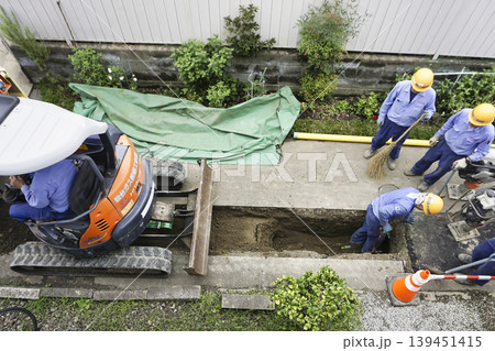 住宅の下水道工事 住宅の下水道工事 139451415