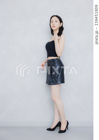 スタジオ撮影のモデルの女性 スタジオ撮影のモデルの女性 139451909