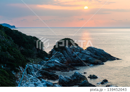 神が宿る屋久島夕景 サンロード(冬 神が宿る屋久島夕景 サンロード(冬 139452043