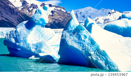 パタゴニア地方のペリトモレノ氷河の絶景 139453967