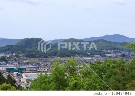 明智城 本丸展望台から眺める美濃金山城方面の景色（岐阜県可児市） 139454948