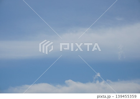 青空に浮かぶ雲 青空に浮かぶ雲 139455359