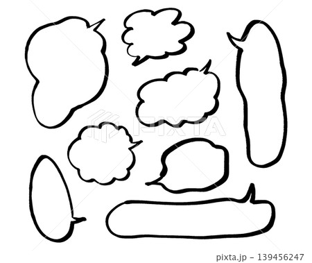 バリエーション豊かな手描きの吹き出しフレームセット 139456247