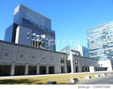 みなとみらいの横浜美術館 139457096