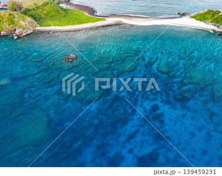 阿嘉島の砂州、サクバルの鼻のドローン撮影。沖縄県島尻郡慶良間諸島阿嘉島2025 阿嘉島の砂州、サクバルの鼻のドローン撮影。沖縄県島尻郡慶良間諸島阿嘉島2025 139459231