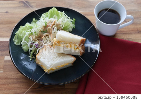 卵サンドとコーヒー 卵サンドとコーヒー 139460688