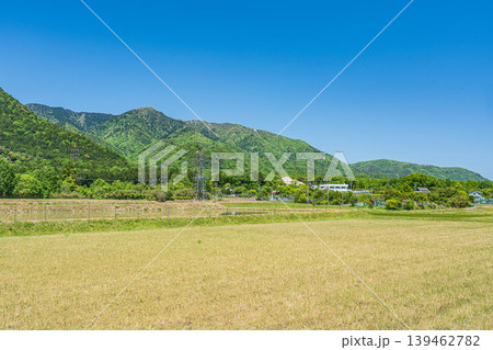 湖西地方比良の田園風景 滋賀県大津市 湖西地方比良の田園風景 滋賀県大津市 139462782