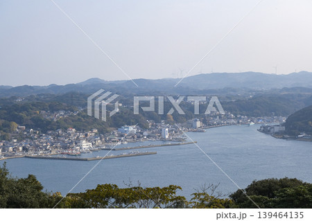加部島の風の見える丘公園から見る呼子の市街地 加部島の風の見える丘公園から見る呼子の市街地 139464135