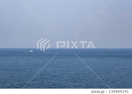 加部島から眺める玄海灘を走るフェリー 加部島から眺める玄海灘を走るフェリー 139464141