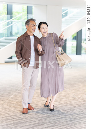 デートするシニア夫婦 デートするシニア夫婦 139464814