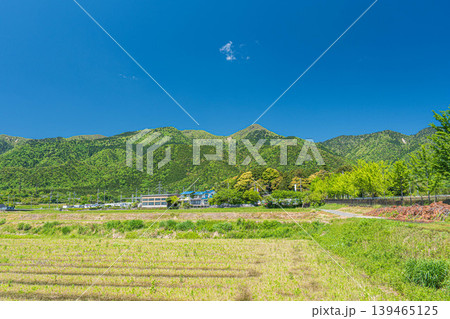 湖西地方比良の田園風景 滋賀県大津市 湖西地方比良の田園風景 滋賀県大津市 139465125