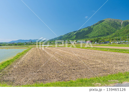 湖西地方比良の田園風景 滋賀県大津市 湖西地方比良の田園風景 滋賀県大津市 139465126