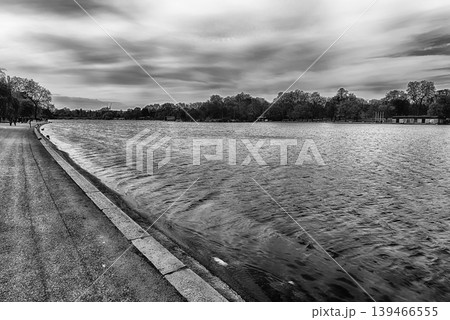 The Serpentine, recreational lake in Hyde Park, London, England, UK The Serpentine, recreational lake in Hyde Park, London, England, UK 139466555