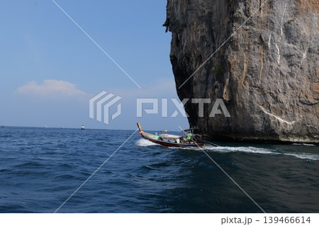 Phi Phi Island Paradise with Boats Phi Phi Island Paradise with Boats 139466614