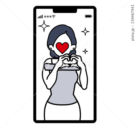 スマートフォン画面に映る理想化された女性 スマートフォン画面に映る理想化された女性 139467941