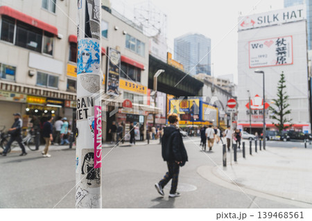 東京の都市風景 ある日の秋葉原 孤独な人々 東京の都市風景 ある日の秋葉原 孤独な人々 139468561