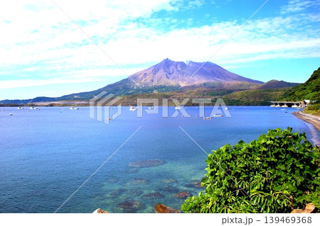 鹿児島の海と桜島 139469368
