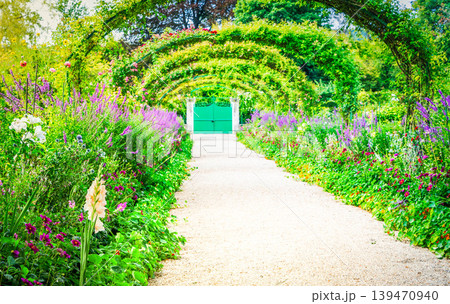 Gverny green garden gallery 139470940