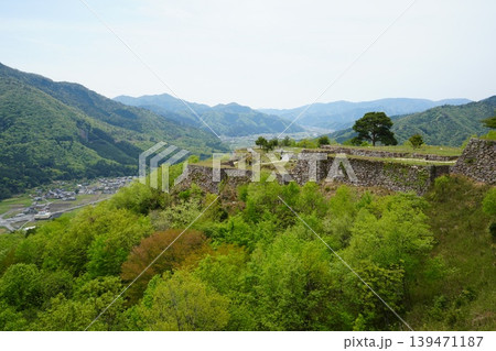 兵庫県 竹田城跡から見る風景 兵庫県 竹田城跡から見る風景 139471187