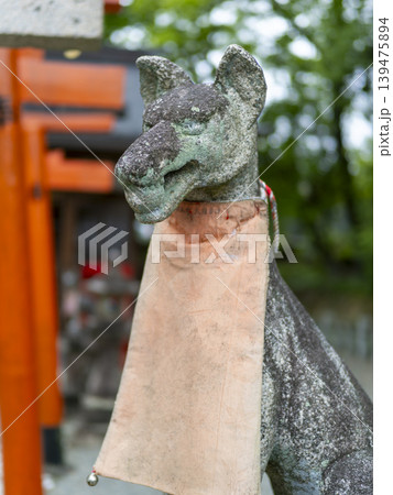 稲荷神社の狛狐 稲荷神社の狛狐 139475894