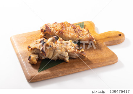 ［国産　豚肉］焼き豚足 139476417