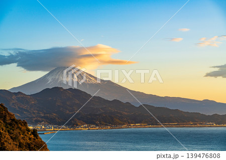 (静岡県)薩埵峠から望む富士山 早朝 (静岡県)薩埵峠から望む富士山 早朝 139476808