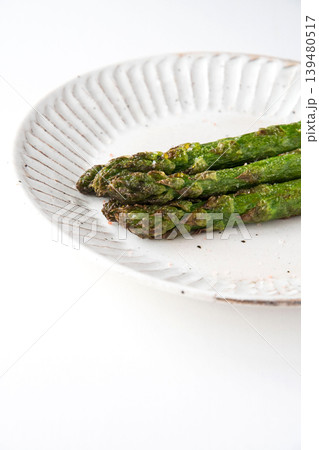 揚げたてアスパラの素揚げ 139480517