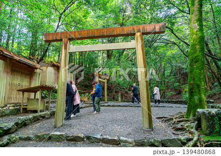【三重県】豊かな自然に囲まれた伊勢神宮の内宮にある大山祇神社と子安神社 【三重県】豊かな自然に囲まれた伊勢神宮の内宮にある大山祇神社と子安神社 139480868
