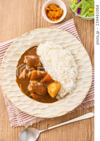 豚肉とじゃがいもの家庭的なカレーライス 豚肉とじゃがいもの家庭的なカレーライス 139481068