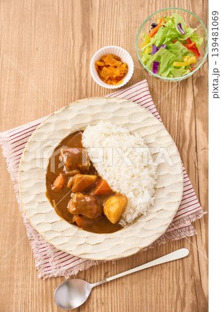 豚肉とじゃがいもの家庭的なカレーライス 豚肉とじゃがいもの家庭的なカレーライス 139481069