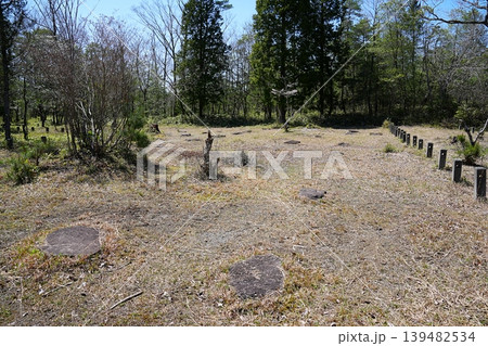 滋賀県 甲賀市 紫香楽宮 僧坊跡(内裏野地区)(春) 滋賀県 甲賀市 紫香楽宮 僧坊跡(内裏野地区)(春) 139482534