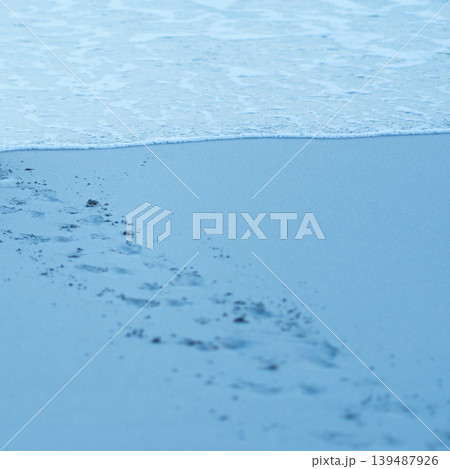 shadow of water on the sand 139487926