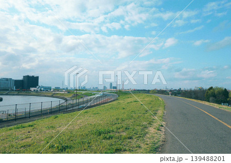 青空が広がる川口元郷の住宅街 青空が広がる川口元郷の住宅街 139488201