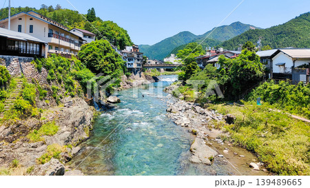 郡上八幡:宮ヶ瀬橋から見る吉田川 郡上八幡:宮ヶ瀬橋から見る吉田川 139489665