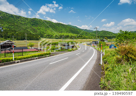 奥琵琶湖の田園風景 滋賀県長浜市西浅井町 奥琵琶湖の田園風景 滋賀県長浜市西浅井町 139490597