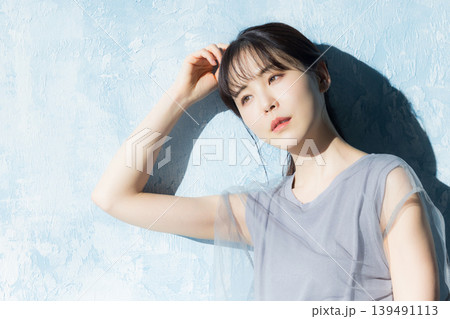 若い女性 若い女性 139491113