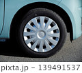 軽乗用車のスチールホイールとホイールカバー 139491537