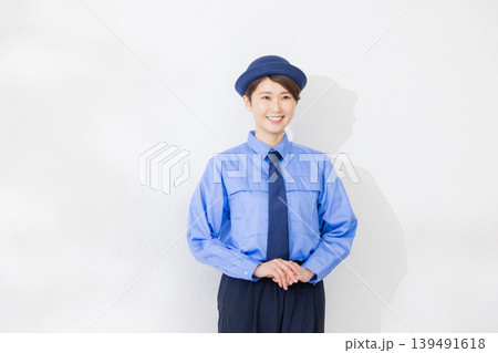 女性警備員イメージ 139491618