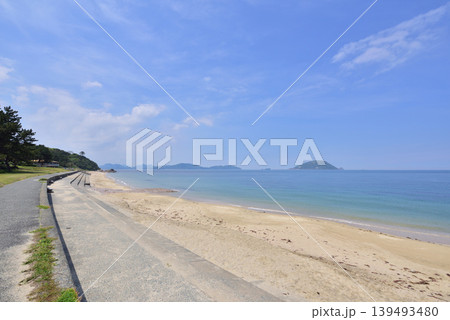 福岡市東区　志賀島の海岸風景　休暇村前の海岸　下馬ヶ浜海水浴場　 139493480