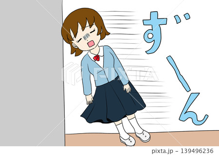 壁にもたれて落ち込む女子高生 139496236