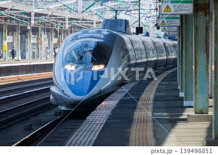 山陽新幹線 新山口駅にて 山陽新幹線 新山口駅にて 139498851