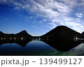 夜の静かな榛名湖畔 139499127
