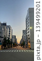 夕方の東京岩本町の街並みを望む 139499201