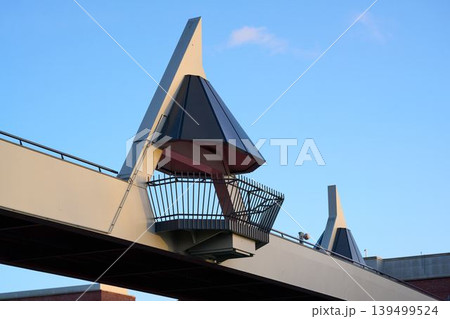 Unique bridge design Unique bridge design 139499524