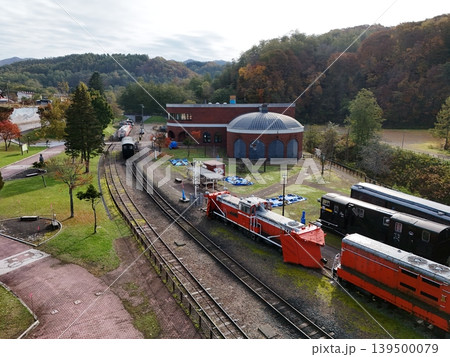 <鳥瞰>幌内駅の構内に佇むラッセルと機関車の風景 <鳥瞰>幌内駅の構内に佇むラッセルと機関車の風景 139500079