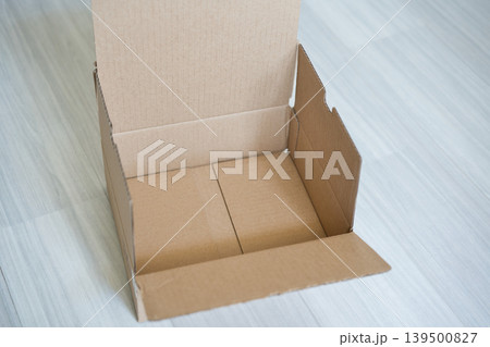 梱包用ダンボール箱 梱包用ダンボール箱 139500827