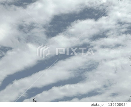 雲の多い空 雲の多い空 139500924