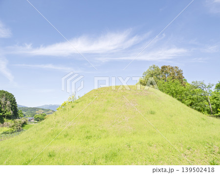 飛鳥の空に抱かれた、悠久の古墳風景 飛鳥の空に抱かれた、悠久の古墳風景 139502418